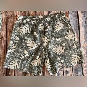 Made In Hawaii, Men’s M Hawaiian print shorts